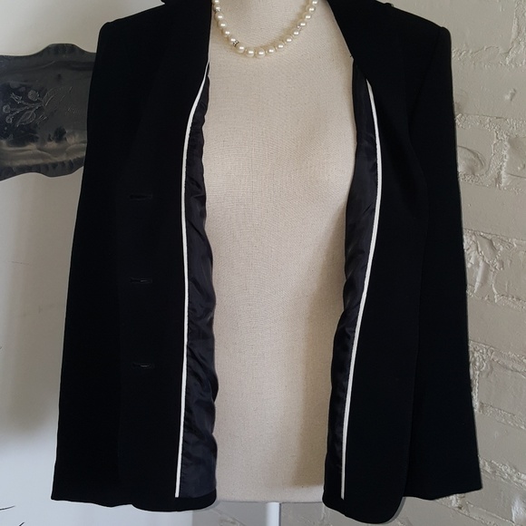 Calvin Klein size 6 jet black classic blazer - Picture 6 of 6